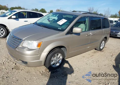 2009 Chrysler Town & Country Touring from USA, damaged, VIN 2A8HR54119R549257